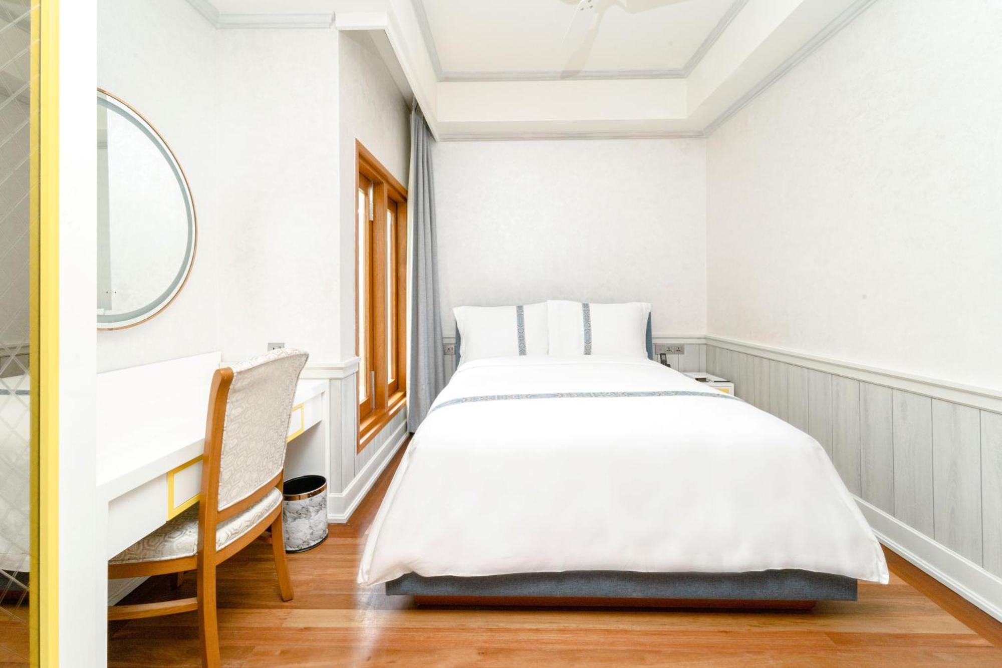 ไฮด์อเวย์ บีช รีสอร์ต แอนด์ สปา Hotel Dhidhdhoo  ภายนอก รูปภาพ